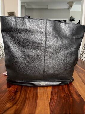 Isaac mizrahi Black Leather Tote Bag New York 🇺🇸 handle has wear